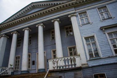 Konak yazar Nabokov. Ahşap Palace Park Rusya'da. Park Emlak Rozhdestveno. Leningrad Oblastı.