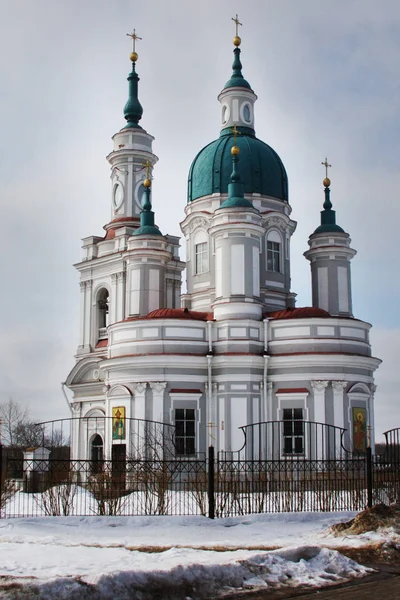 偉大な殉教者キャサリンの大聖堂。キンギセップ。ロシア正教会 — ストック写真