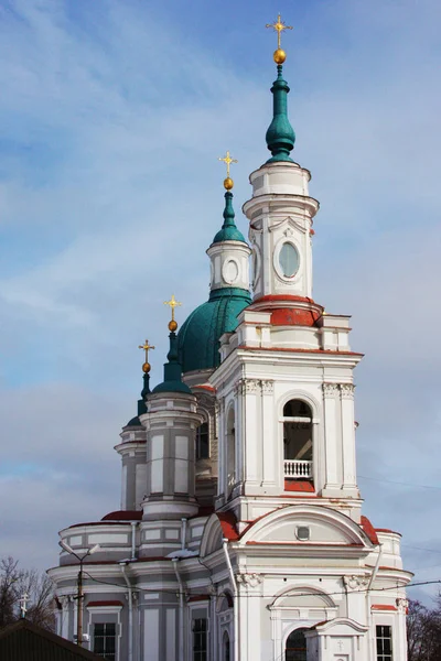 Kathedraal van de grote martelaar Catherine. Kingisepp. De orthodoxe kerk in Rusland — Stockfoto