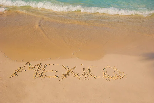 The inscription Mexico is the sand. Cancun — Stock Photo, Image