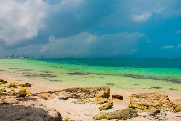 Paradiso esotico. Resort Tropicale. Mare dei Caraibi, Cancun. Messico spiaggia tropicale nei Caraibi — Foto Stock