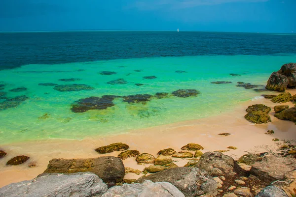 Paraíso exótico. Resort Tropical. Mar do Caribe Jetty perto de Cancún. México praia tropical no Caribe — Fotografia de Stock