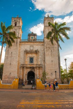 Valladolid, Meksika. Katedral de Valladolid şehir Yucatan, Meksika için gün boyunca San Servasio.