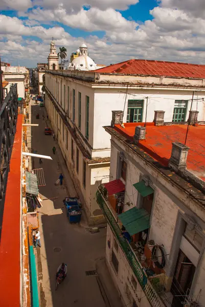 Widok z góry z ulicy i katedry. Hawana. Kuba — Zdjęcie stockowe