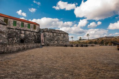 Castillo de la gerçek Fuerza. Eski Kalesi kale kraliyet gücünün silahlı meydanında. Havana, Küba.