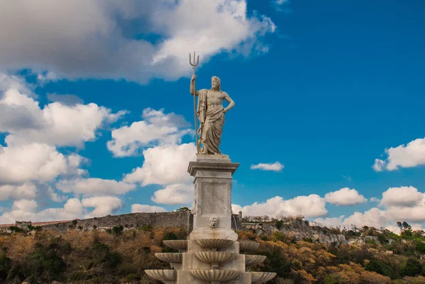 Estatua de Poseidón. Neptuno en La Habana, Cuba — Foto de Stock