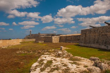 Eski sömürge castle San Salvador de la Punta. Castillo Del Morro deniz feneri Havana'da. Eski kale Küba