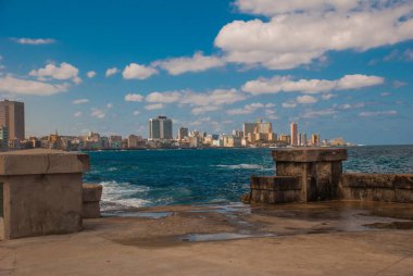 Malecón mesire şehre görüntüleyin. Küba. Havana.