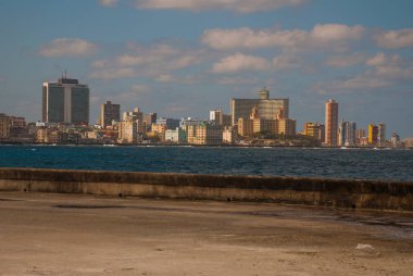 Malecón mesire şehre görüntüleyin. Küba. Havana.