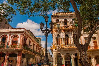 Klasik bina ve fener Merkezi. Küba. Havana.
