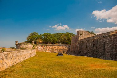 Fortaleza de San Carlos de La Cabana, Fort Saint Charles giriş. Havana. Küba'da eski kale