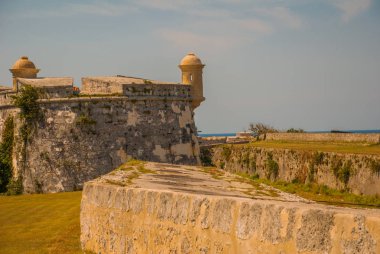 Fortaleza de San Carlos de La Cabana, Fort Saint Charles giriş. Havana. Küba'da eski kale