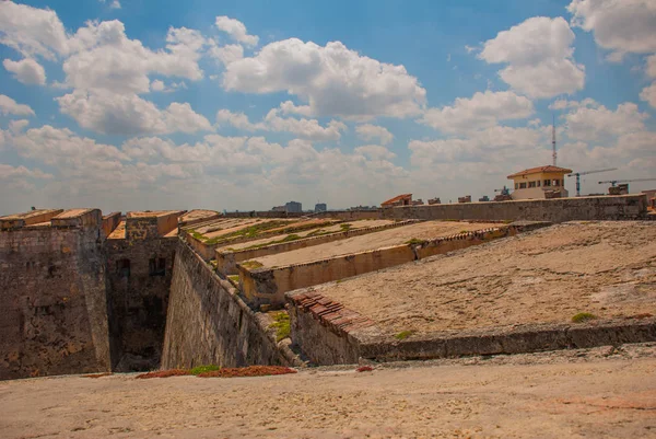 Castillo Del Morro. A velha fortaleza. Cuba. Havana . — Fotografia de Stock