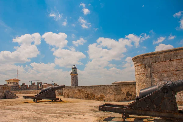 Castillo Del Morro. Den gamla fästningen. Kuba. Havanna. — Stockfoto