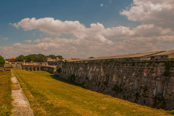 Fortaleza de San Carlos de La Cabana, entrée Fort de Saint Charles. La Havane. Ancienne forteresse à Cuba — Photo
