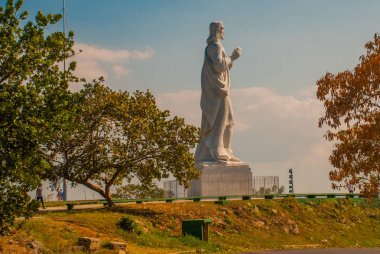 Havana İsa'nın bir heykelin Havana, Küba'da bay bakan Jilma Madera olduğunu.