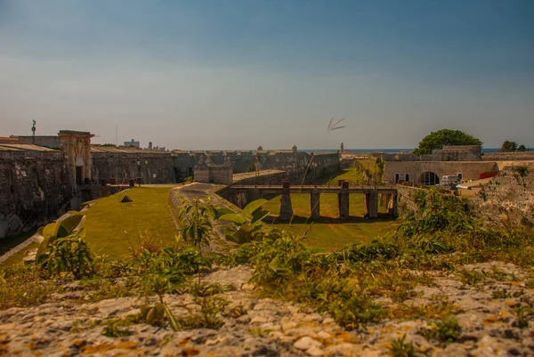 Fortaleza de San Carlos de La Cabana, entrée Fort de Saint Charles. La Havane. Ancienne forteresse à Cuba — Photo