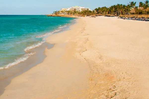 Playa tropical Paraíso en Varadero. Caribes. Cuba — Foto de Stock