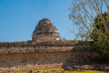 Chichen Itza gözlemevinde. Meksika