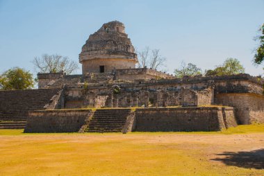 Chichen Itza gözlemevinde. Meksika