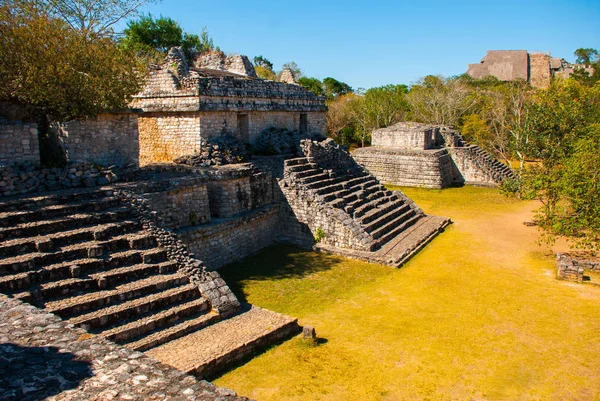 Majestuosas ruinas en Ek Balam. Ek Balam es un sitio arqueológico maya yucateco dentro del municipio de Temozon, Yucatán, México. . — Foto de Stock