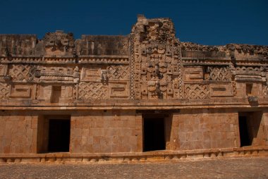 Uxmal, bir Antik Maya kalıntıları. Maya kültürünün en önemli arkeolojik sitelerinden birini. Yucatan, Meksika
