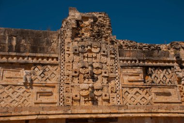 Antik Maya çizimler taş üzerinde. Parçası. Yucatan, Mexico.Uxmal