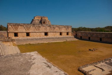 Uxmal, bir Antik Maya kalıntıları. Maya kültürünün en önemli arkeolojik sitelerinden birini. Yucatan, Meksika