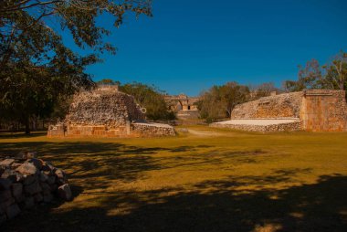 Uxmal, bir Antik Maya kalıntıları. Maya kültürünün en önemli arkeolojik sitelerinden birini. Yucatan, Meksika