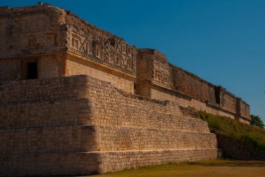 Uxmal, Klasik dönem Antik Maya kenti kalıntıları. Maya kültürünün en önemli arkeolojik sitelerinden birini. Yucatan, Meksika