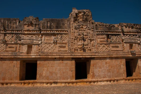 Uxmal, bir Antik Maya kalıntıları. Maya kültürünün en önemli arkeolojik sitelerinden birini. Yucatan, Meksika — Stok fotoğraf