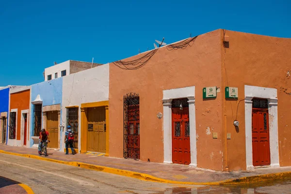 Campeche, Mexiko: Kolonial arkitektur i San Francisco de Campeche, Mexico. — Stockfoto