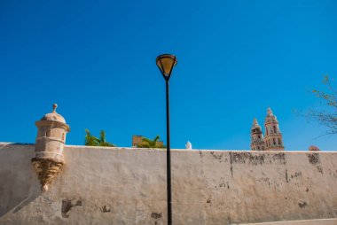 San Francisco de Campeche, Mexico: Campeche ve kale duvarları eski Katedrali