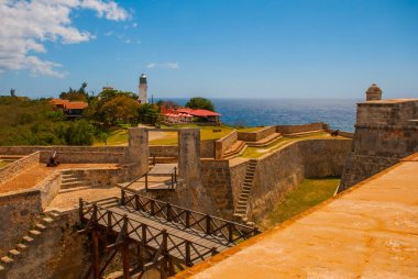 Fort Castillo del Moro, Santiago De Cuba, Cuba: Küba'da ikinci büyük Bay girişinde gösterir işleyen bir deniz feneri.