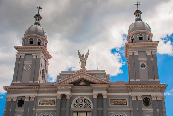 Katedra w Santiago de Cuba od Parque Céspedes — Zdjęcie stockowe