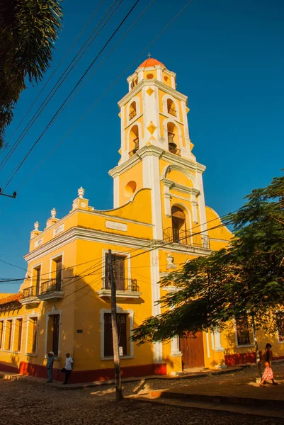 Trinidad, kuba. Der Glockenturm von San Francisco de Asis. — Stockfoto