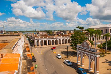 Cienfuegos, Cuba: Arc de Triomphe Cienfuegos Jose Marti meydanda yer alır.