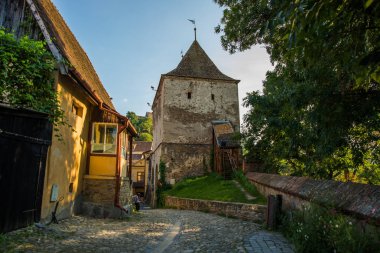 Sighisoara, Romanya: Kalenin eski kale ve kulelerinin manzarası çok güzel