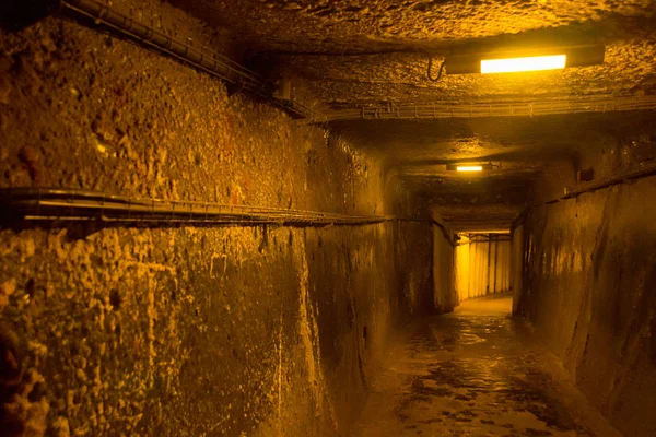 WIELICZKA, POLONIA: Corridoio sotterraneo nella miniera di sale di Wieliczka, patrimonio mondiale dell'UNESCO nella città di Wieliczka — Foto Stock