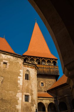 Hunedoara, Romanya: Hunyadi Şatosu veya Hunedoara Şatosu, Hunedoara İlçesi, Transilvanya