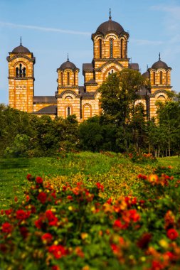 Belgrad, Sırbistan: Arka planda St. Mark Kilisesi, Tasmajdan Park, Belgrad.
