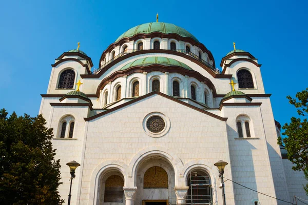 Beograd, Serbia: Den vakre St. Savakatedralen i Beograd – stockfoto
