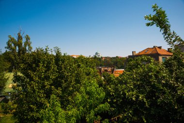 Belgrad, Sırbistan: Belgrad 'daki Saint Sava Katedrali önünde Karageorge Petrovitch anısına dikilen anıt