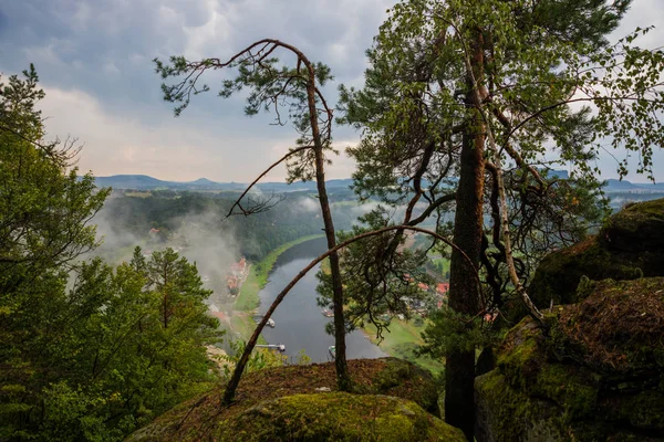 Ulusal Park Sakson İsviçre, Almanya: Bastei 'nin bakış açısından — Stok fotoğraf