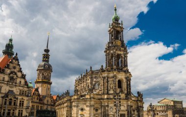 Dresden, Almanya: Dresden 'deki Kutsal Üçlü Katedrali, Katholische Hofkirche