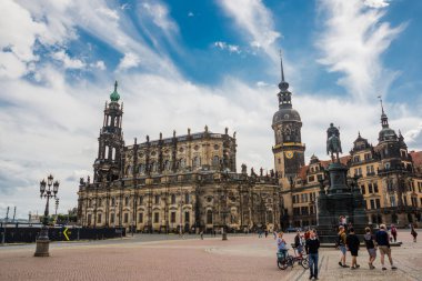 Dresden, Almanya: Hofkirche ve Dresden 'deki şato konutu.