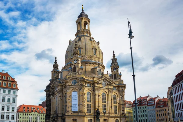 Dresden, Alemanha: Vista do Dresden Frauenkirche em Dresden. Igreja Evangélico-Luterana da Saxônia — Fotografia de Stock