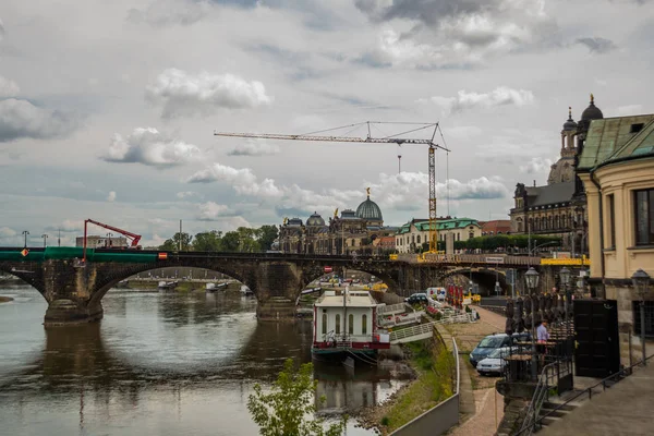 Dresde, Alemania: El casco antiguo histórico de Dresde Sajonia. Vista de la famosa atracción turística en el centro de Nuremberg —  Fotos de Stock