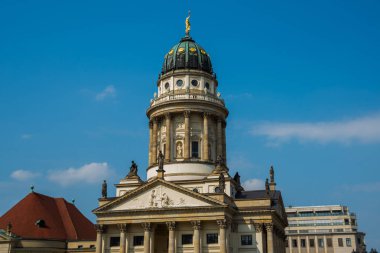 Berlin, Almanya: Berlin Konser Salonu ve Alman Katedrali Berlin Mitte ilçesiyle jandarma meydanı, Almanya