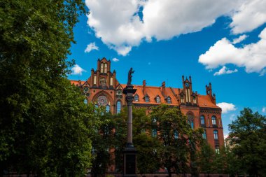 Wroclaw, Polonya: Eski şehrin tarihi merkezinde güzel bir bina.